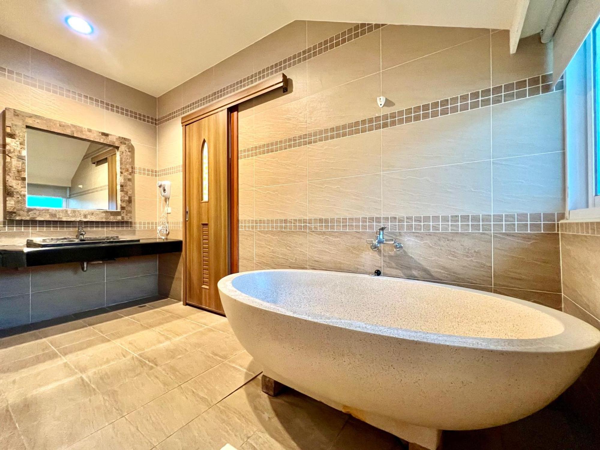 Seasons Bali Fashion Inn Vườn quốc gia Khẩn Đinh Ngoại thất bức ảnh